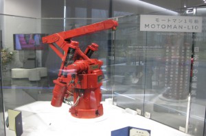 日本で初めての全電気式産業用ロボット「モートマン1号機」。