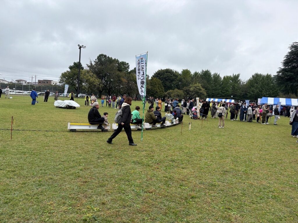 毎年恒例のミニＳＬを設置しました